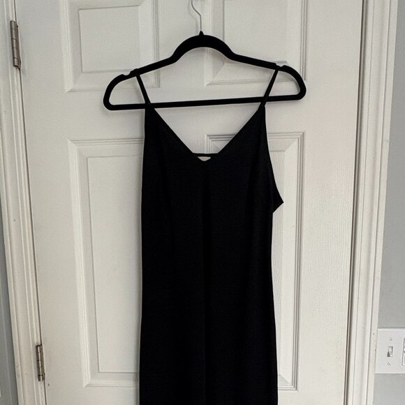 Black Maxi (Target) - Picture 4 of 4